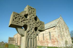 Picture of a Celtic Cross, Lindisfarne, Northumberland (www.freefoto.com)